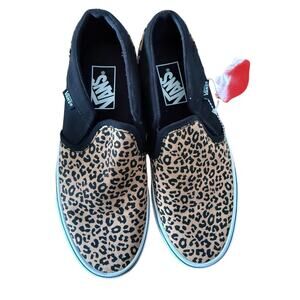 NWT Vans cheetah print classic slip-on shoes